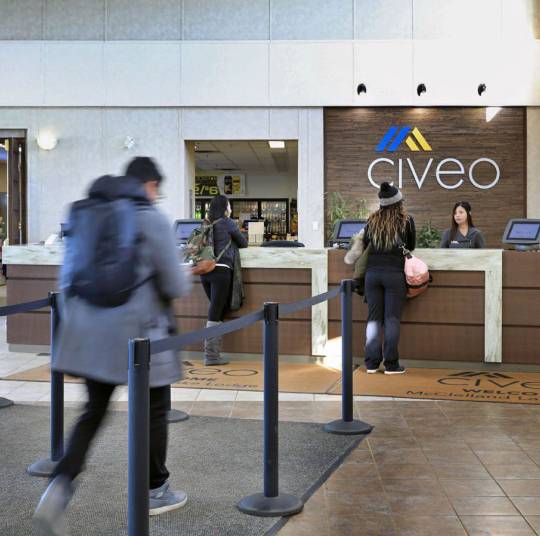civeo-lodge-front-desk-check-in-canadian-oil-sands
